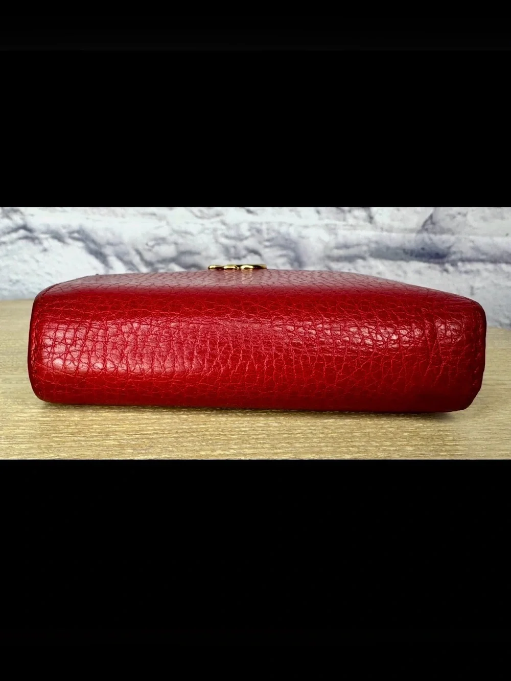 Gucci Red Pebbled Leather Card Holder with Gold Double G Hardware